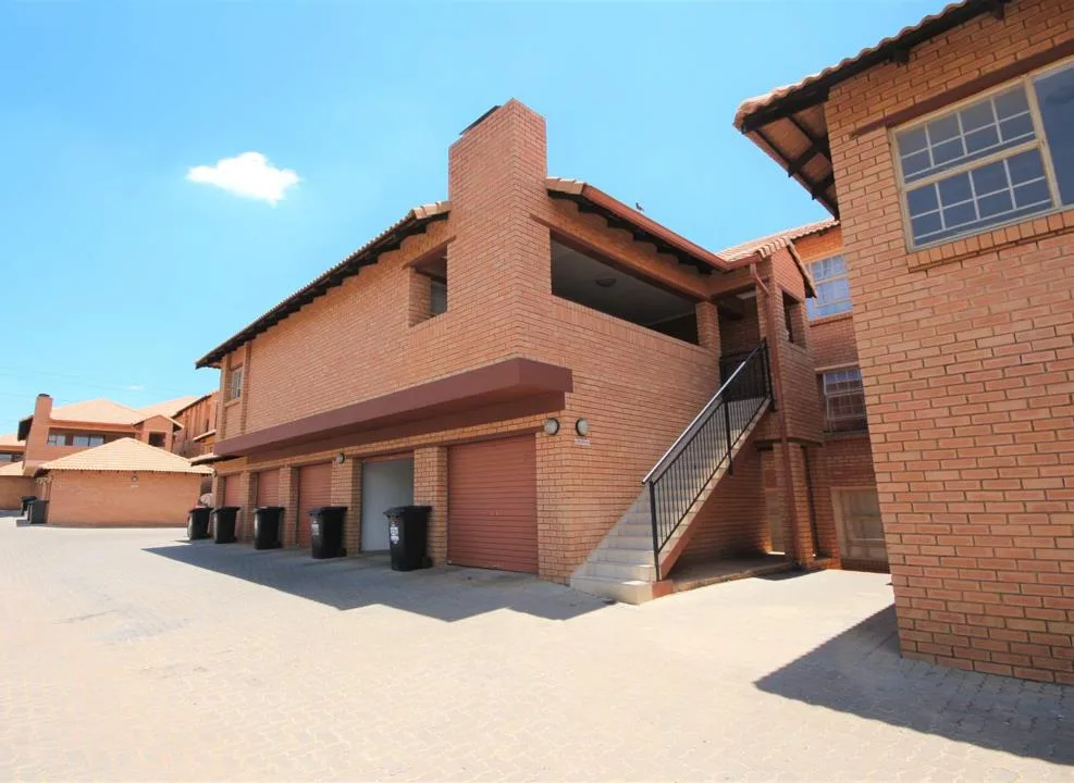 2 Bedroom Apartment / flat to rent in Hazeldean