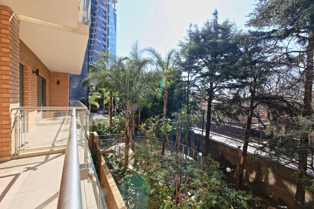 3 Bedroom Apartment / flat to rent in Morningside