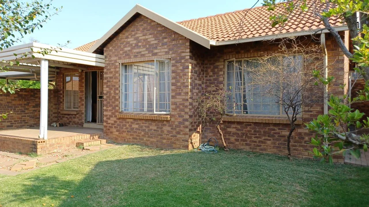 2 Bedroom Townhouse to rent in Equestria