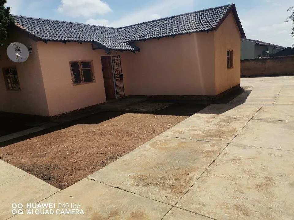 2 Bedroom House to rent in Mabopane