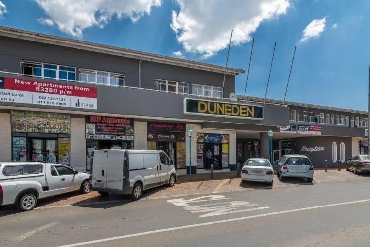 0.5 Bedroom Apartment / flat to rent in Edenvale Central