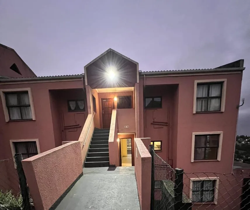 2 Bedroom Apartment / flat to rent in Caversham Glen
