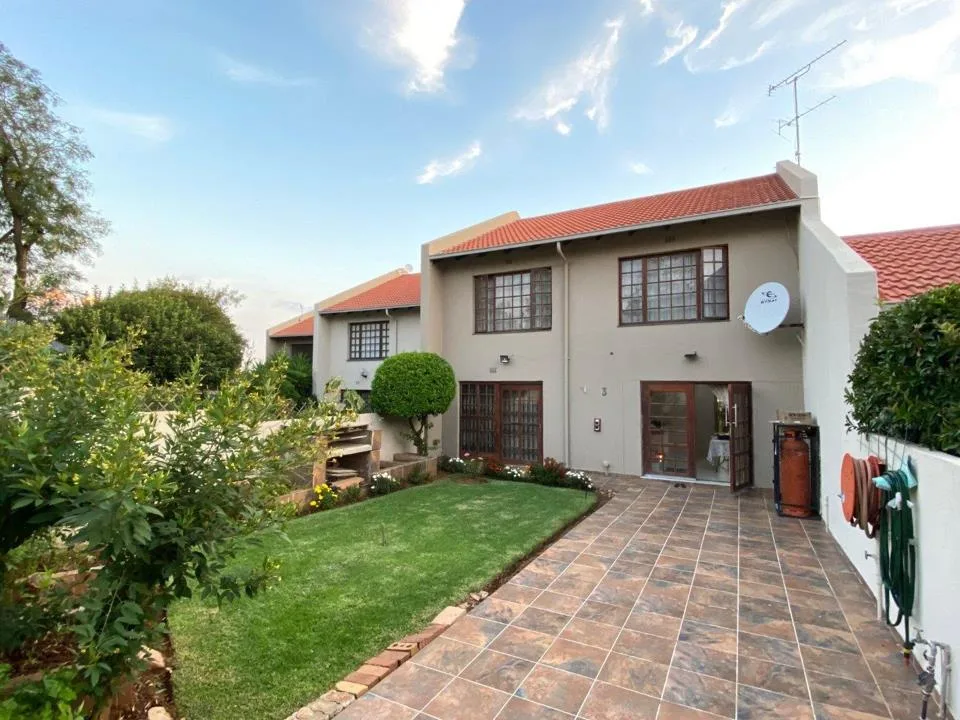 3 Bedroom Townhouse to rent in Glenanda