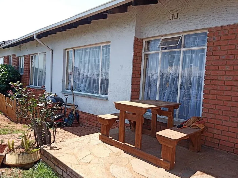 3 Bedroom House to rent in Dersley