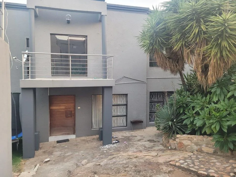 4 Bedroom House to rent in Oakdene