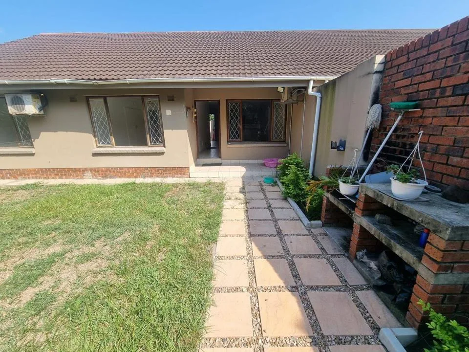 3 Bedroom Townhouse to rent in Veld En Vlei