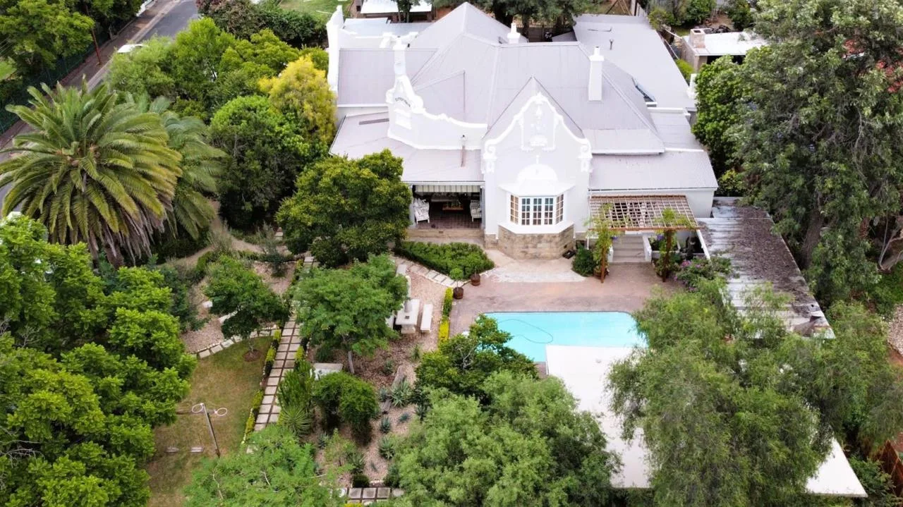 6 Bedroom House for sale in West Bank