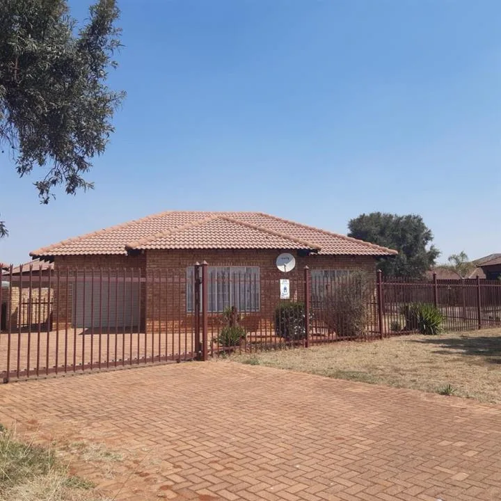 2 Bedroom House to rent in Cultura Park