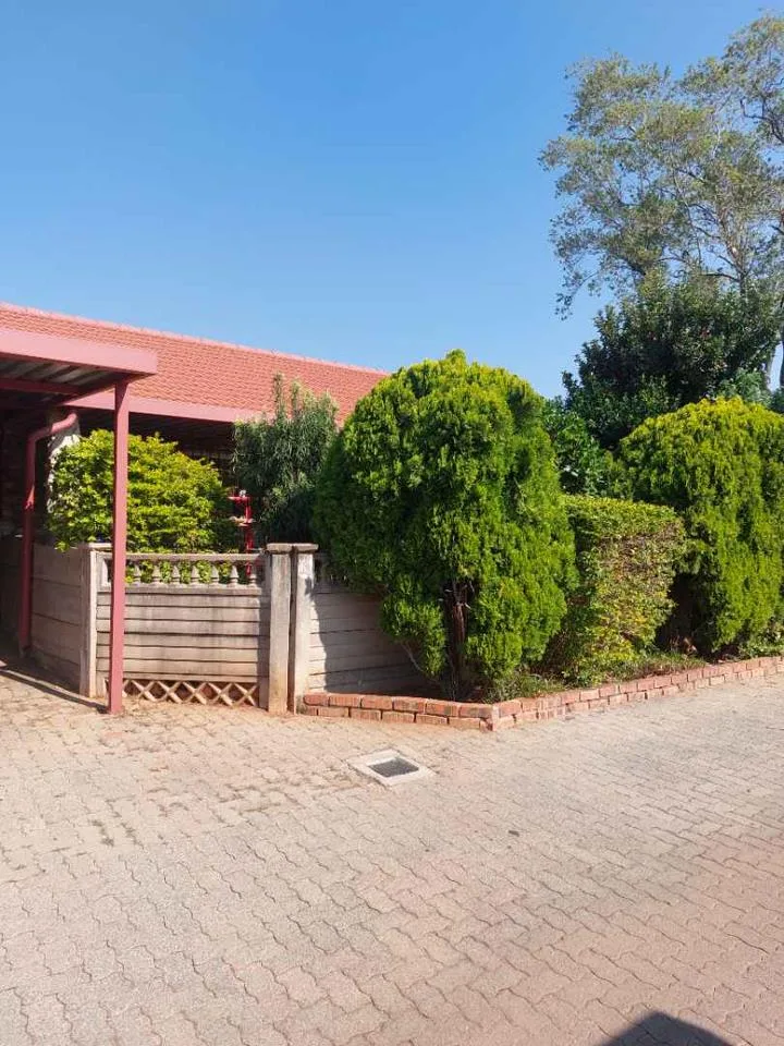 2 Bedroom Townhouse to rent in Doornpoort