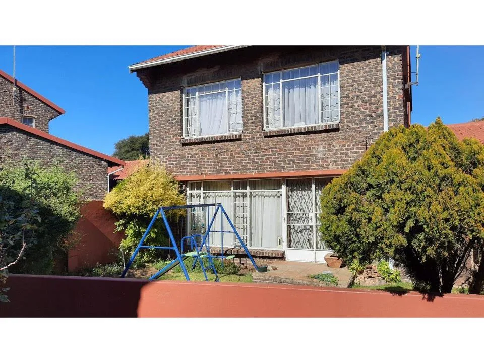 3 Bedroom Townhouse to rent in Elspark