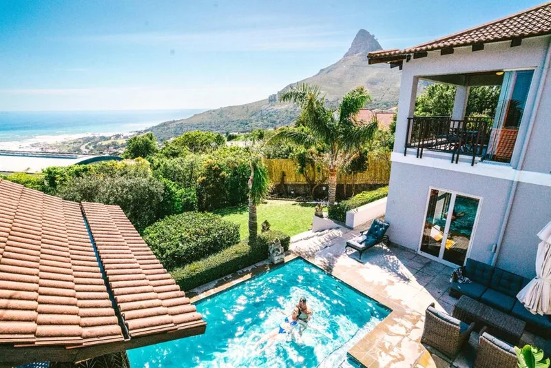 6 Bedroom House to rent in Camps Bay