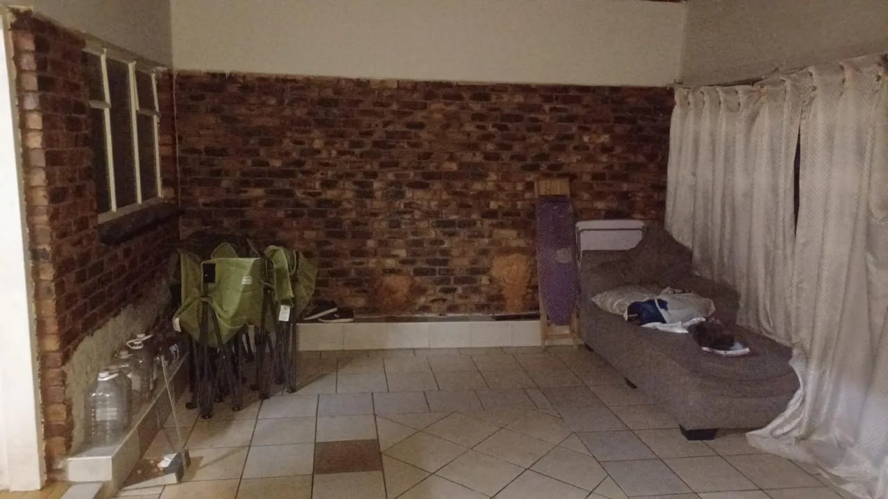 3 Bedroom House to rent in East Lynne