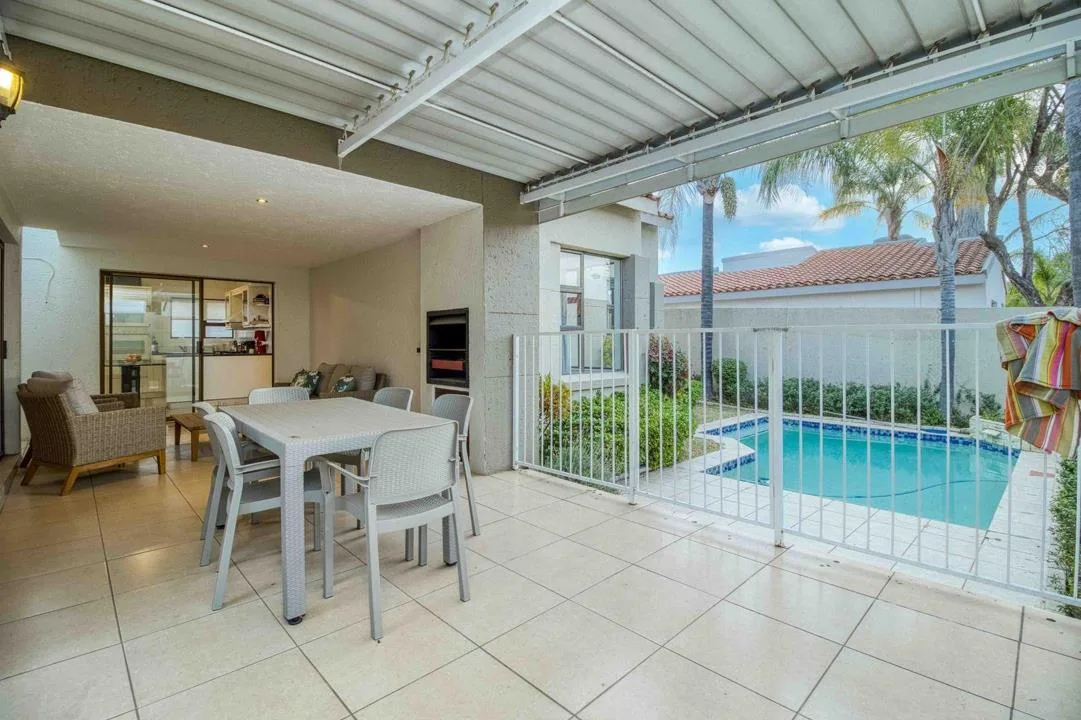3 Bedroom Townhouse to rent in Dainfern Golf Estate
