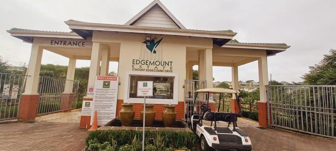 3 Bedroom Townhouse to rent in Edgemount Estate