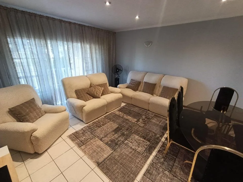 2 Bedroom Apartment / flat to rent in Houghton Estate