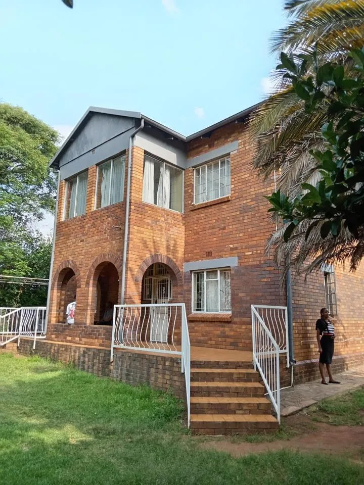 8 Bedroom House to rent in Auckland Park