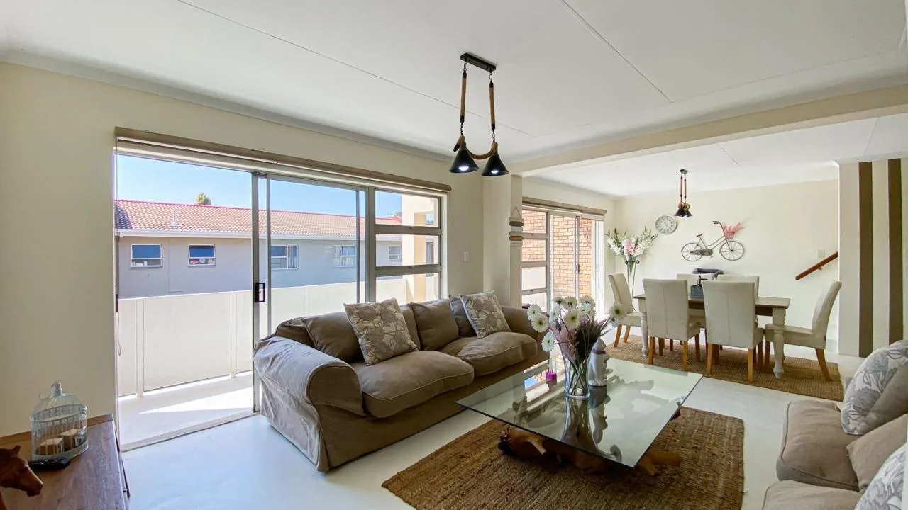 3 Bedroom Apartment / flat to rent in Ferndale