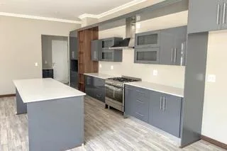 3 Bedroom Townhouse to rent in Brooklyn