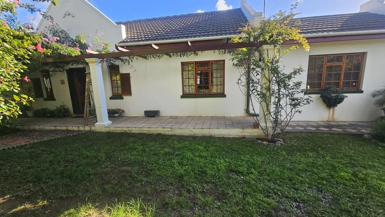 3 Bedroom House for sale in Montagu