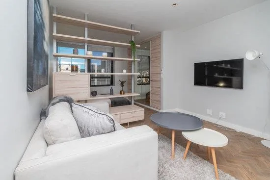 0.5 Bedroom Apartment / flat for sale in Cape Town City Centre