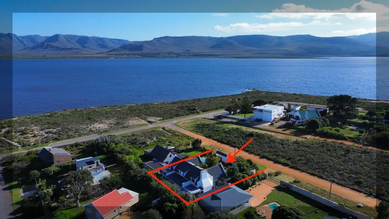 5 Bedroom House for sale in Fisherhaven
