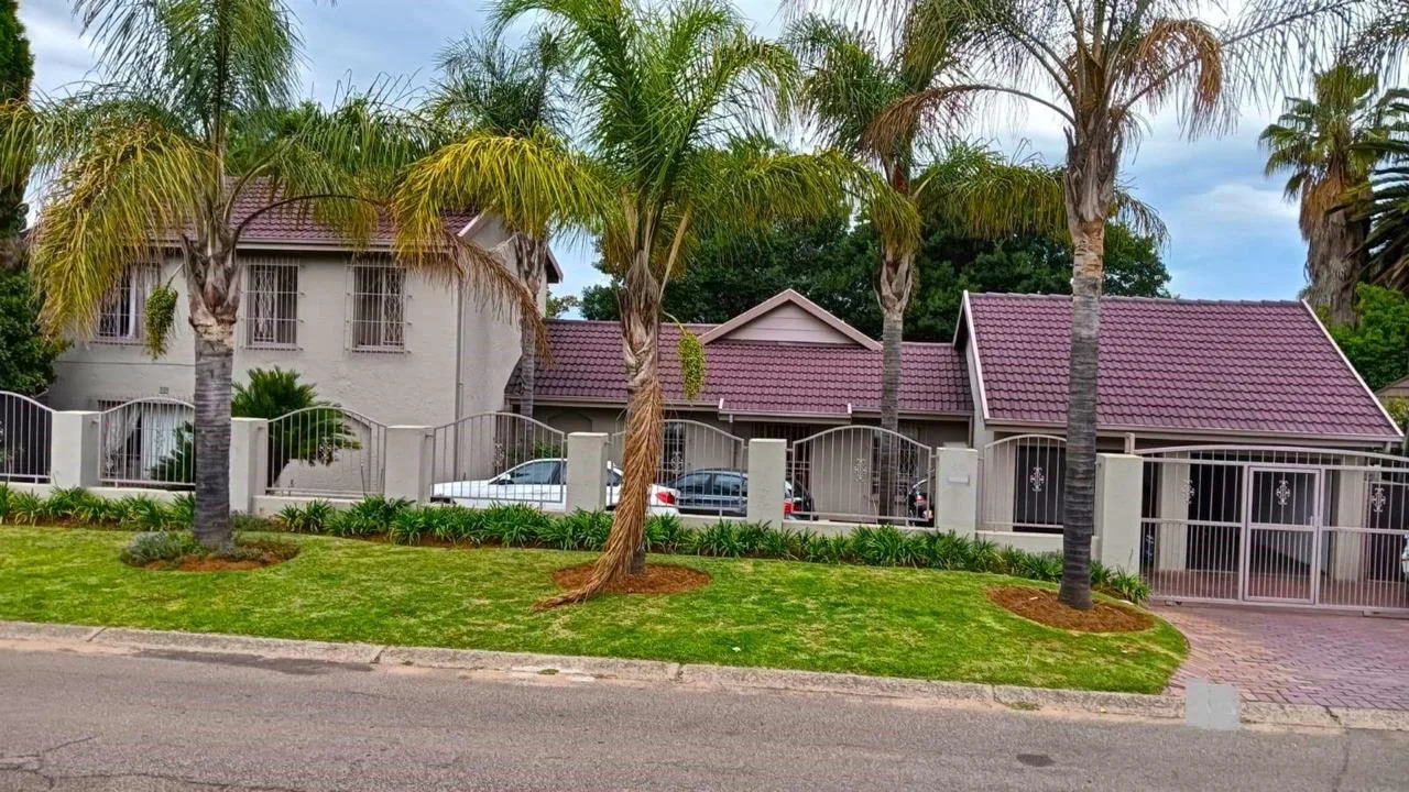 5 Bedroom House to rent in Van Riebeeck Park