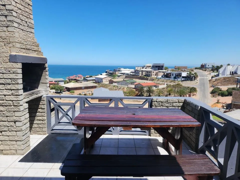 11 Bedroom House for sale in Louis Rood