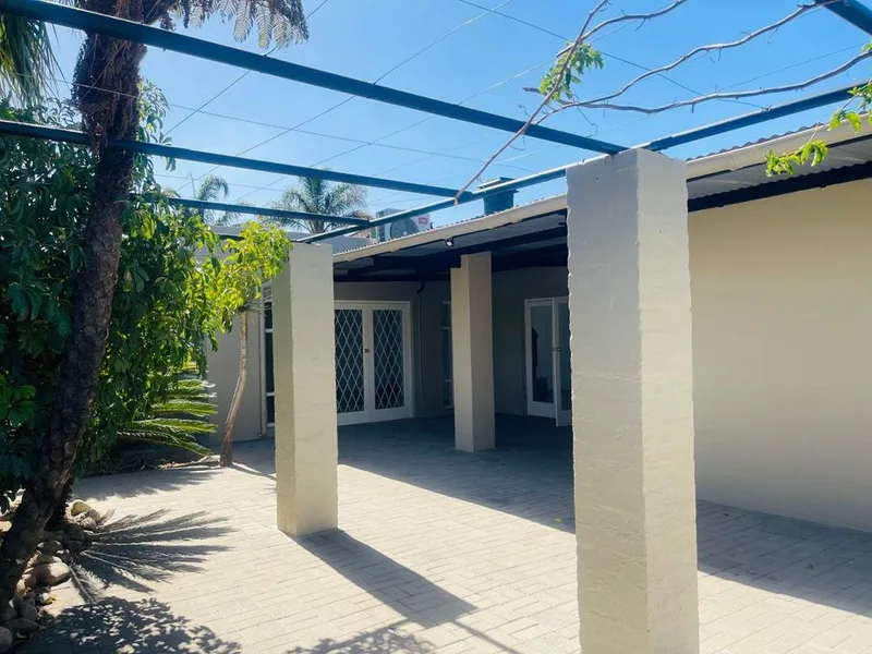 5 Bedroom House for sale in Rawsonville