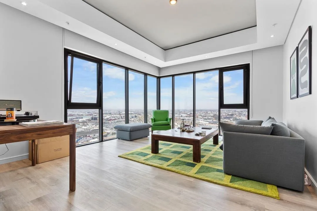 2 Bedroom Apartment / flat for sale in Foreshore