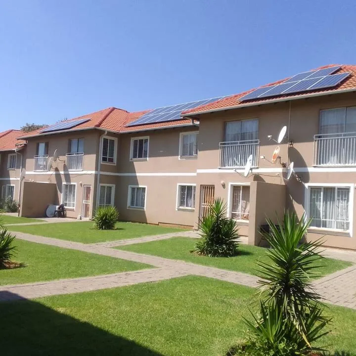2 Bedroom Apartment / flat to rent in Comet