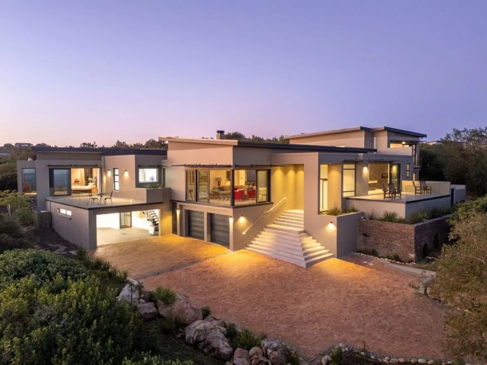 5 Bedroom House for sale in Pezula Private Estate