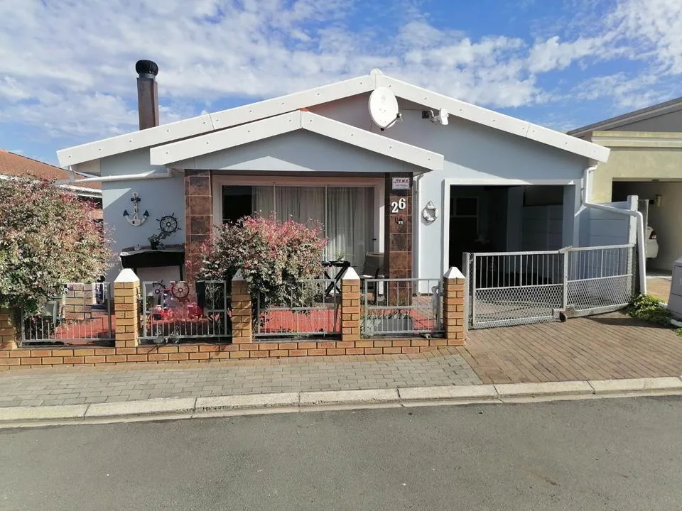 3 Bedroom House for sale in Pearly Beach
