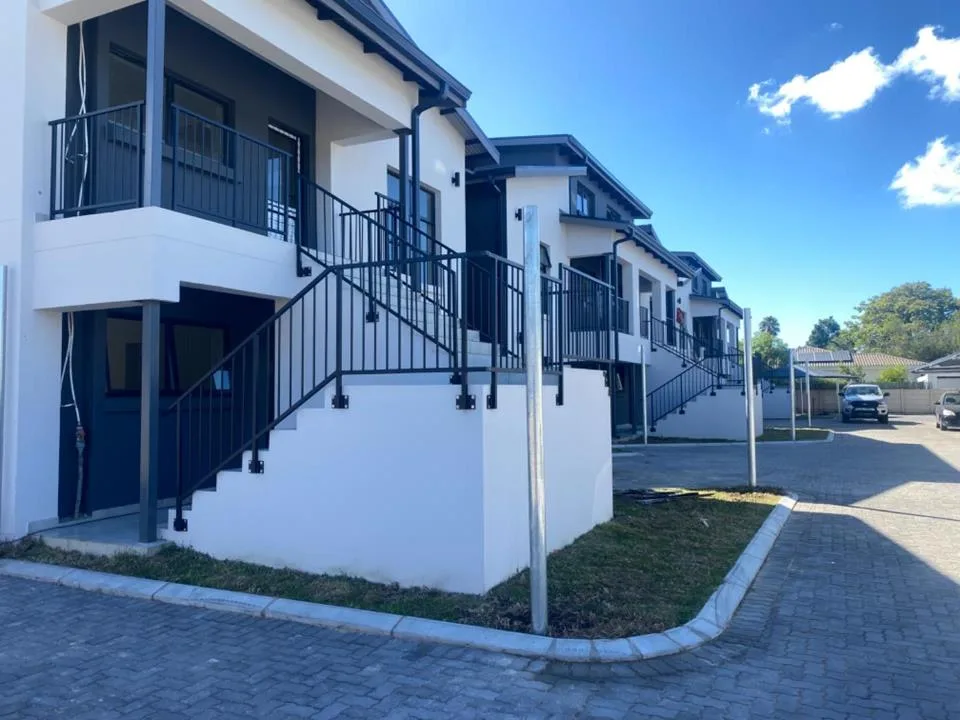 2 Bedroom Apartment / flat to rent in Bergsig