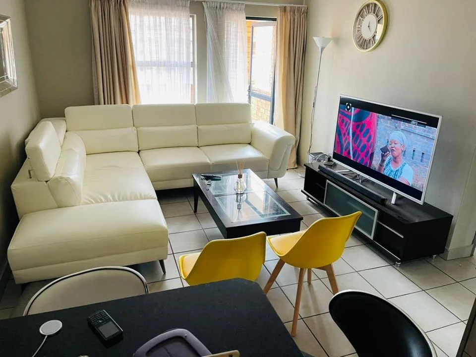 2 Bedroom Apartment / flat to rent in Heuweloord