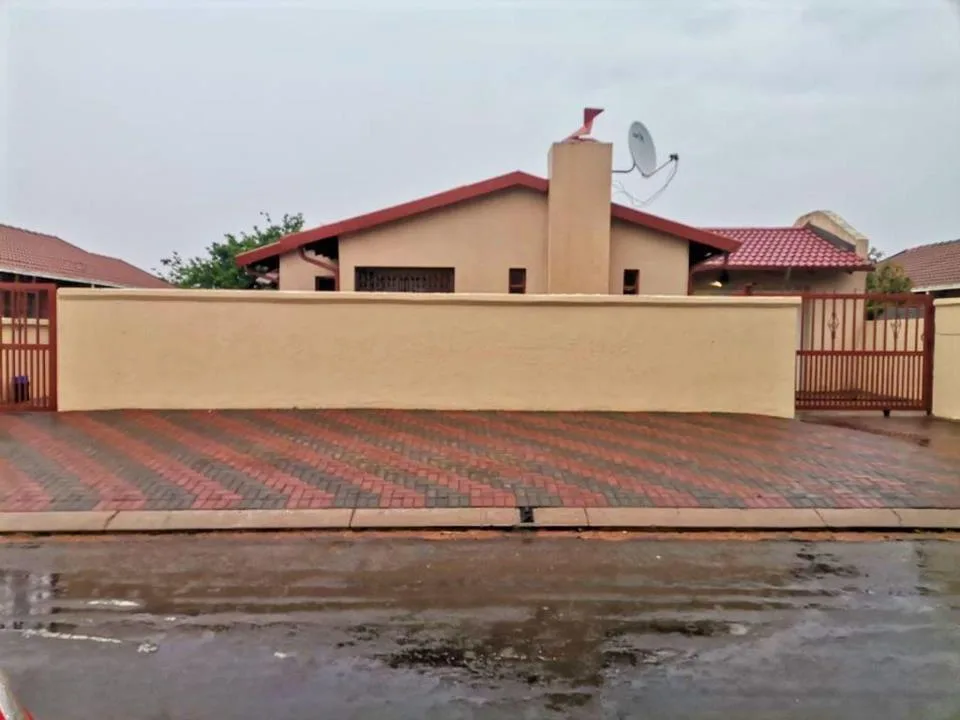 3 Bedroom House to rent in Diepkloof