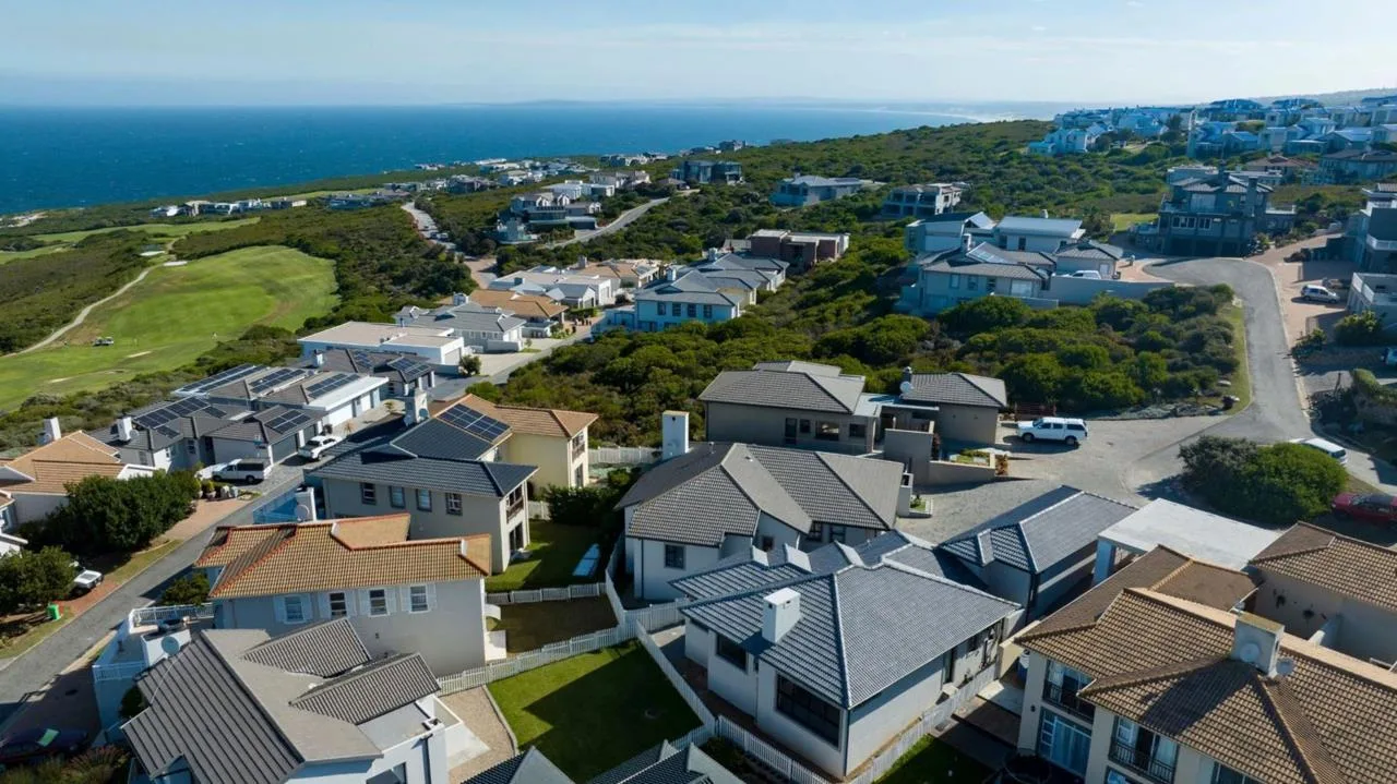 3 Bedroom House for sale in Pinnacle Point Golf Estate