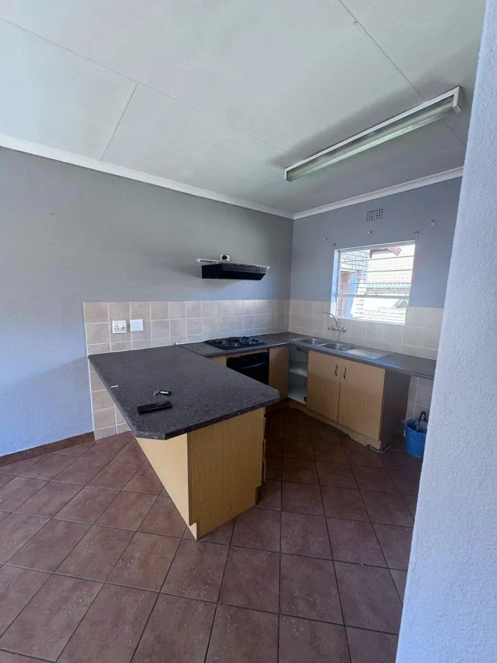 3 Bedroom Apartment / flat to rent in Groblerpark