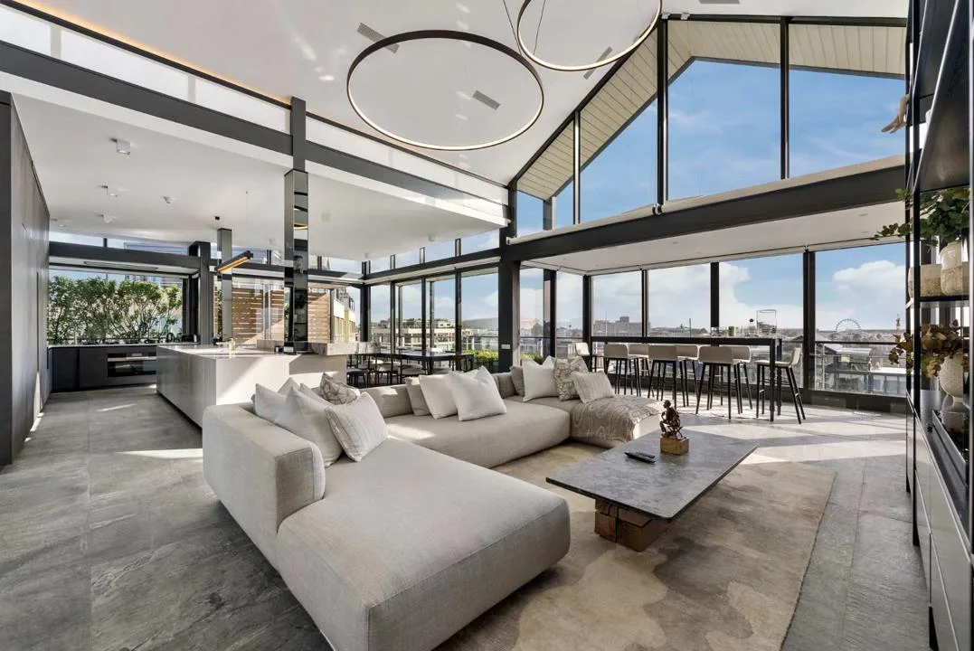 3 Bedroom Apartment / flat for sale in Waterfront