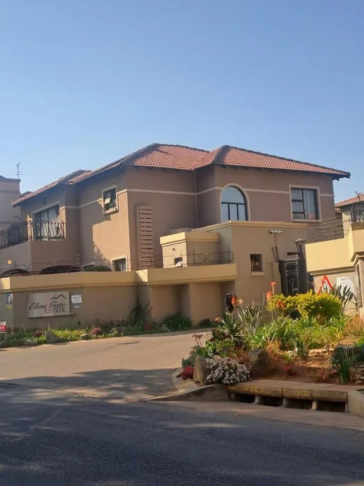 3 Bedroom Townhouse to rent in Elma Park