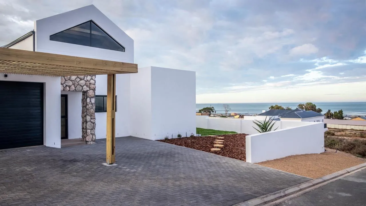 3 Bedroom House for sale in St Helena Views