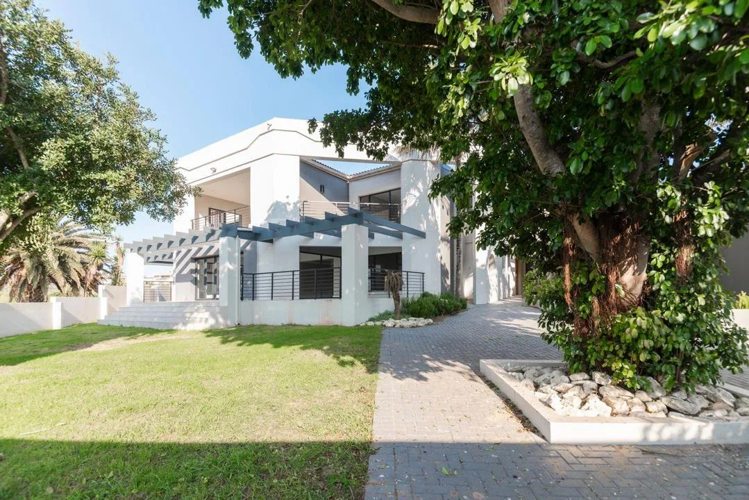 5 Bedroom House for sale in Myburgh Park
