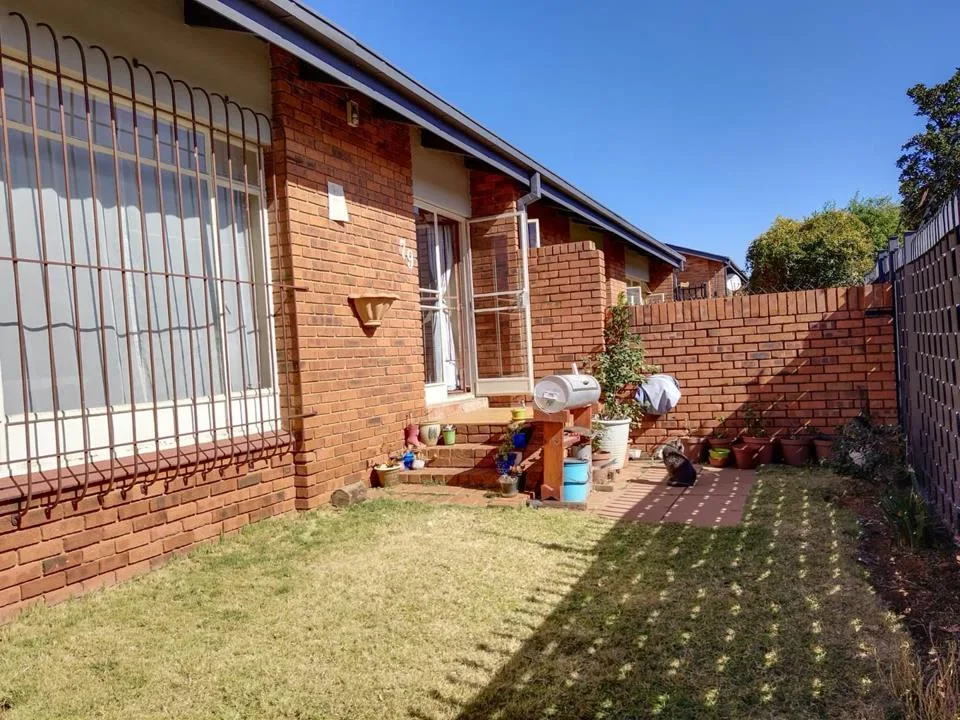 2 Bedroom Townhouse to rent in La Montagne