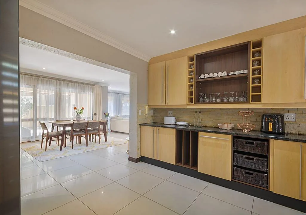4 Bedroom Townhouse to rent in Broadacres