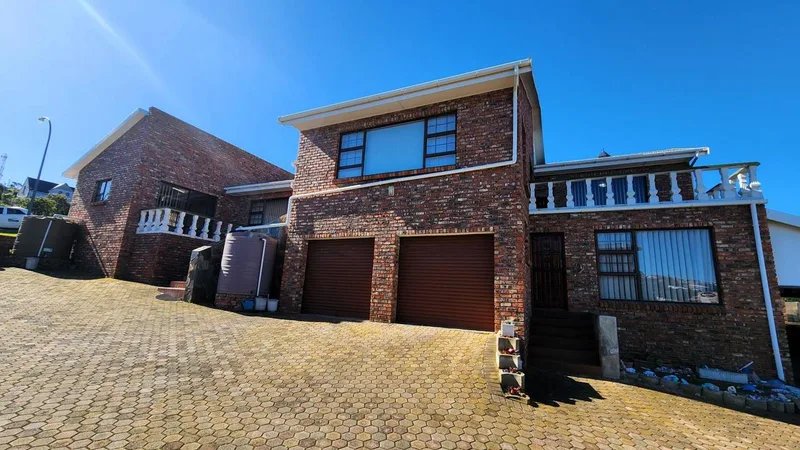 4 Bedroom House for sale in Dana Bay