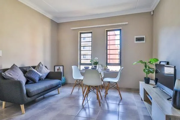 2 Bedroom Apartment / flat to rent in Moffat View