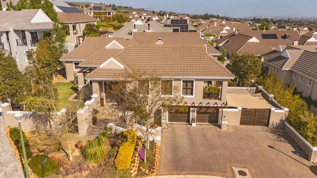 4 Bedroom House for sale in Zevenwacht Country Estate