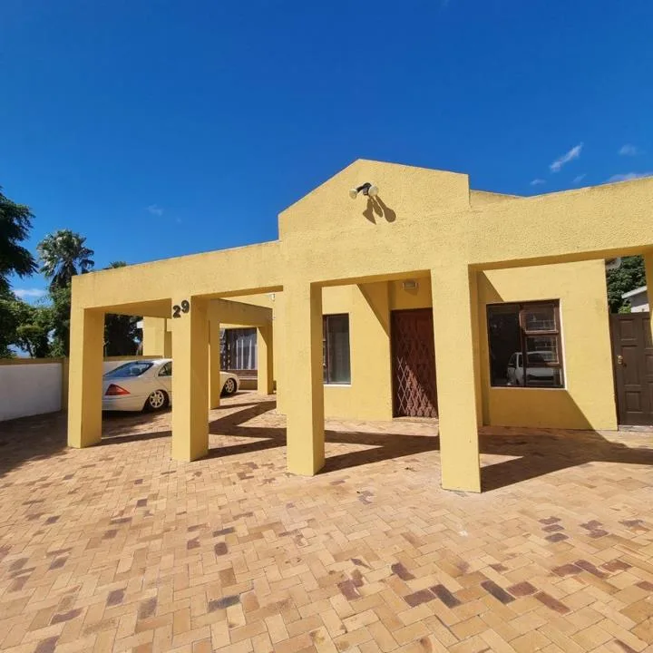 6 Bedroom House to rent in Welgemoed