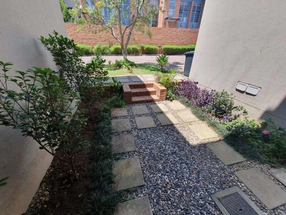 2 Bedroom Townhouse to rent in Die Wilgers