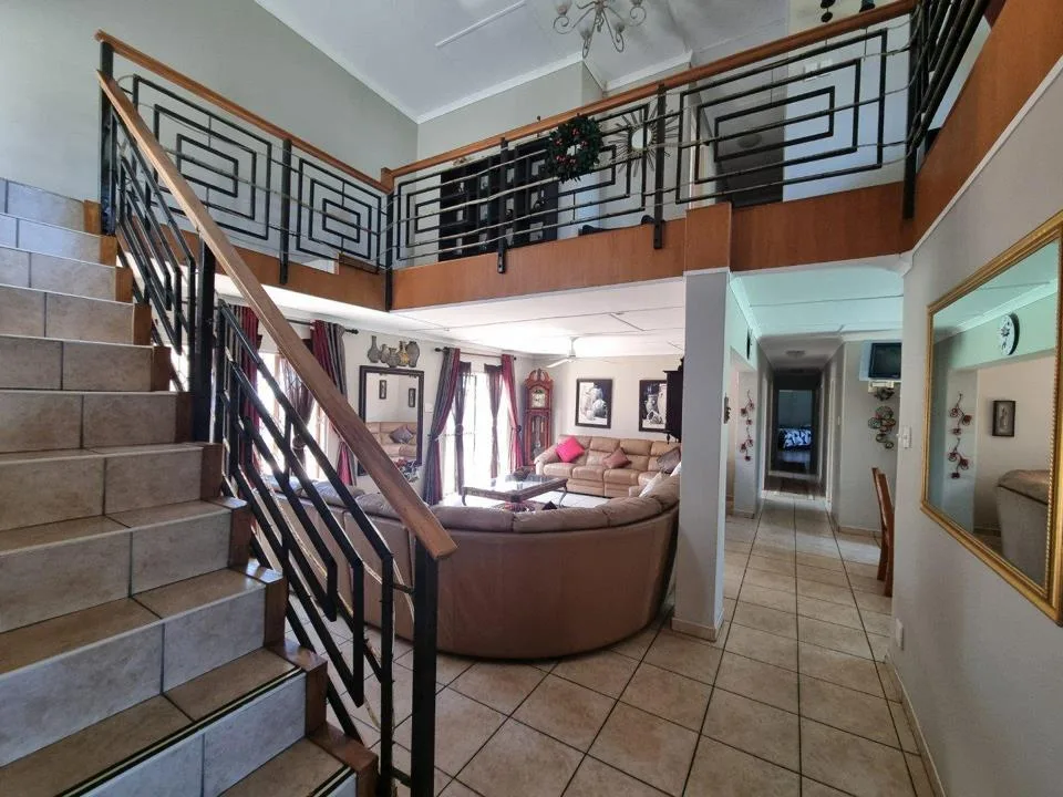 6 Bedroom House to rent in Veld En Vlei