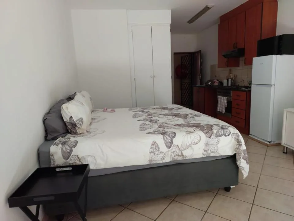 0.5 Bedroom Apartment / flat to rent in Oukraal Estate